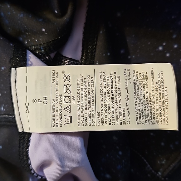 Old Navy active go dry elevate legging size small - Picture 3 of 3